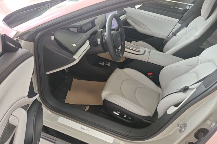 Used Xiaomi Auto SU7 2024 Four-Wheel Drive Ultra-Long Range Advanced Intelligent Driving Max Edition Driver Seat