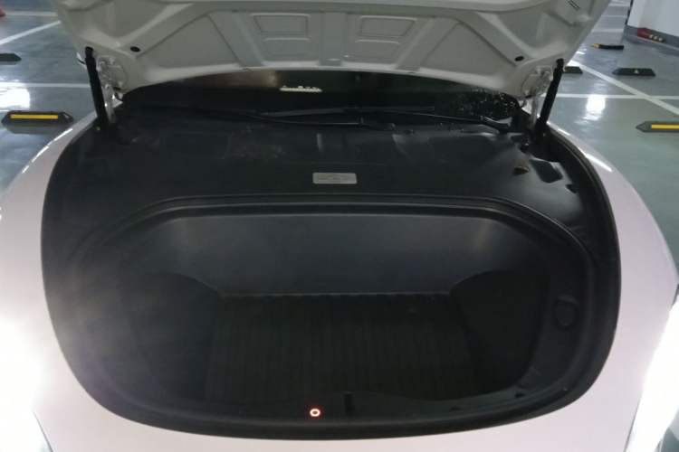 Used Xiaomi Auto SU7 2024 Four-Wheel Drive Ultra-Long Range Advanced Intelligent Driving Max Edition Engine Bay