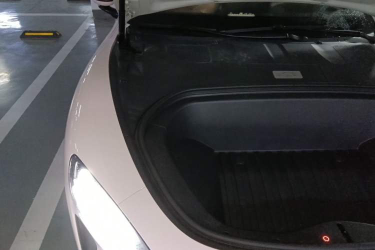 Used Xiaomi Auto SU7 2024 Four-Wheel Drive Ultra-Long Range Advanced Intelligent Driving Max Edition Engine Bay Right