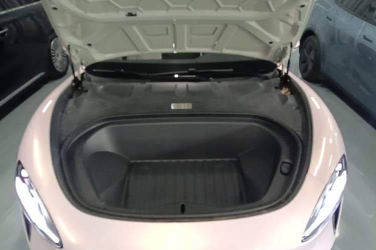 Used Xiaomi Auto SU7 2024 Rear-Drive Long-Range Intelligent Driving Version Engine Bay
