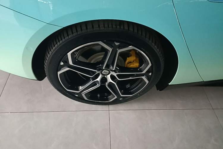 Used Xiaomi Auto SU7 2024 Rear-Drive Ultra-Long Range Advanced Pro-Level Intelligent Driving Version Exterior 5