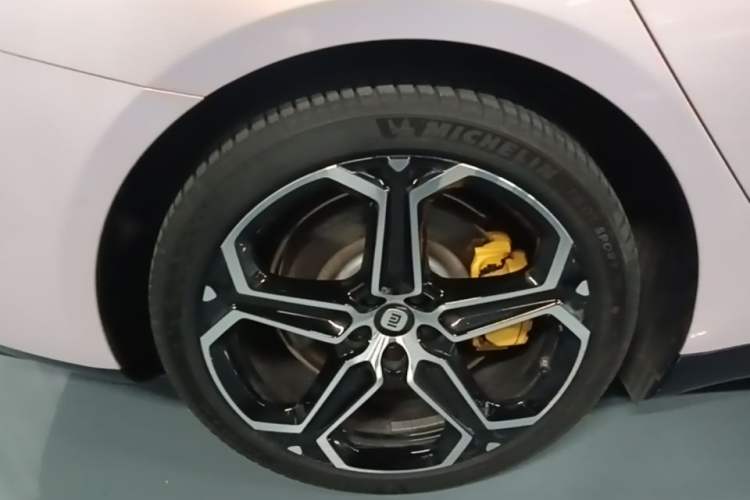 Used Xiaomi Auto SU7 2024 Rear-Drive Long-Range Intelligent Driving Version Exterior 5