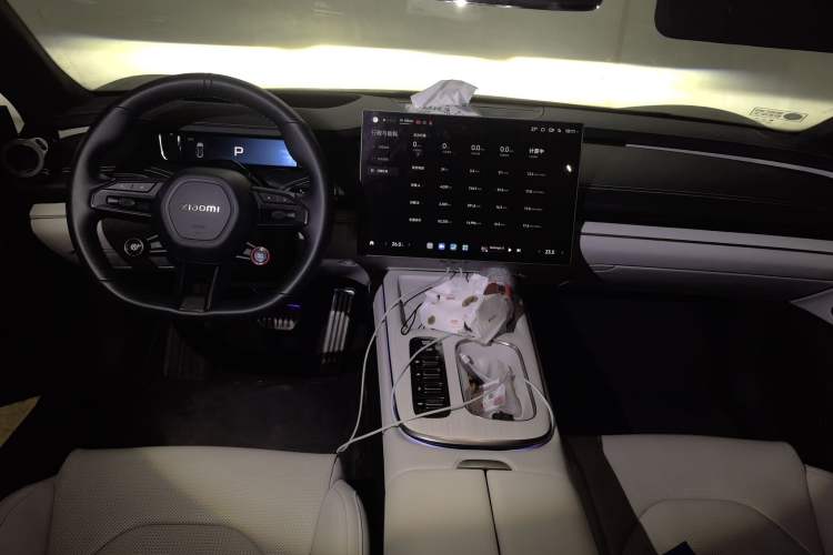 Used Xiaomi Auto SU7 2024 Four-Wheel Drive Ultra-Long Range Advanced Intelligent Driving Max Edition Audio And AC Panel