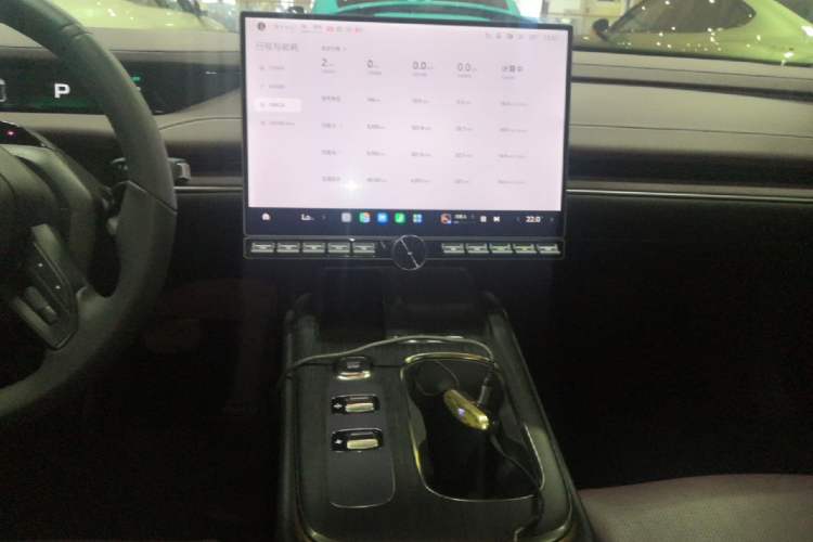 Used Xiaomi Auto SU7 2024 Rear-Drive Long-Range Intelligent Driving Version Audio And AC Panel