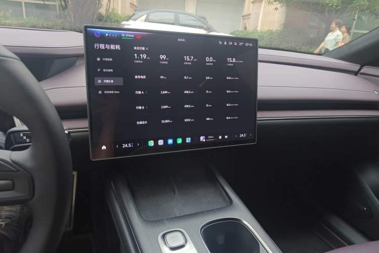 Used Xiaomi Auto SU7 2024 Four-Wheel Drive Ultra-Long Range Advanced Intelligent Driving Max Edition Audio And AC Panel