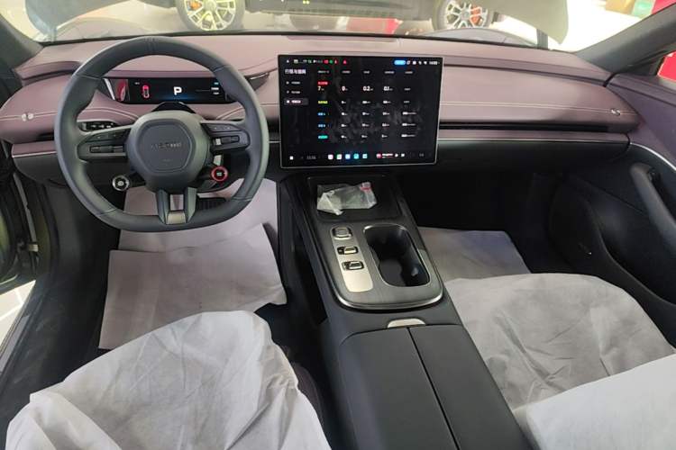 Used Xiaomi Auto SU7 2024 Rear-Drive Long-Range Intelligent Driving Version Audio And AC Panel