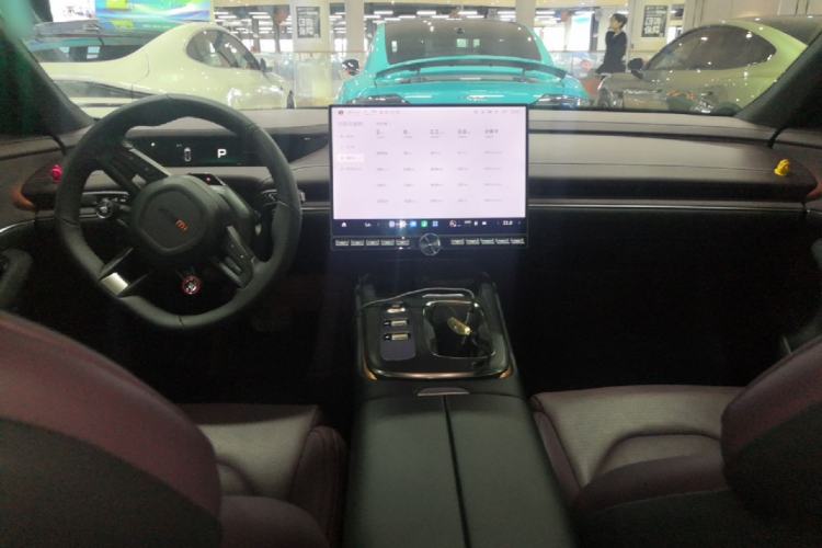 Used Xiaomi Auto SU7 2024 Rear-Drive Long-Range Intelligent Driving Version Center Console
