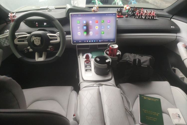 Used Xiaomi Auto SU7 2024 Rear-Drive Long-Range Intelligent Driving Version Center Console