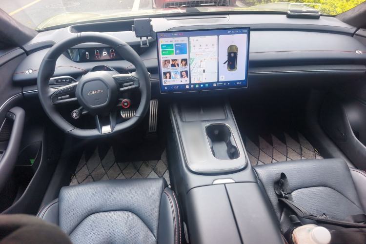 Used Xiaomi Auto SU7 2024 Four-Wheel Drive Ultra-Long Range Advanced Intelligent Driving Max Edition Center Console