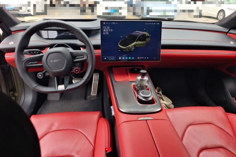 Used Xiaomi Auto SU7 2024 Four-Wheel Drive Ultra-Long Range Advanced Intelligent Driving Max Edition Center Console