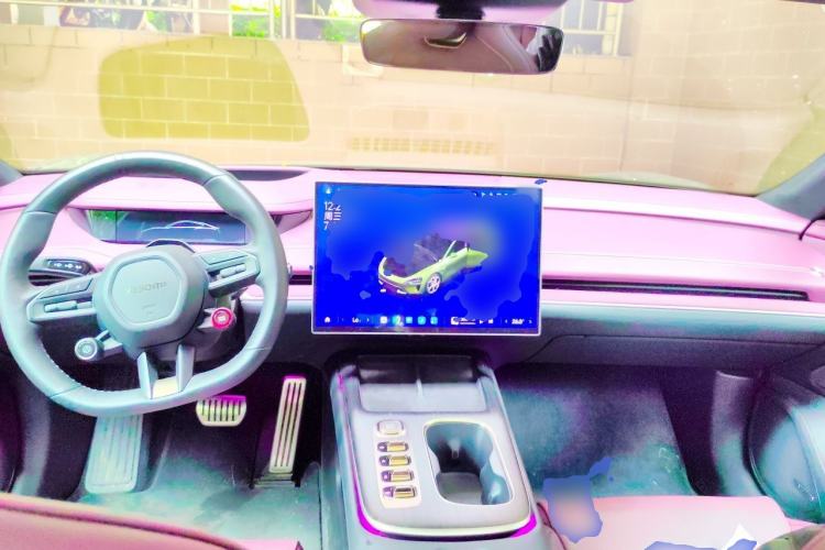 Used Xiaomi Auto SU7 2024 Four-Wheel Drive Ultra-Long Range Advanced Intelligent Driving Max Edition Center Console