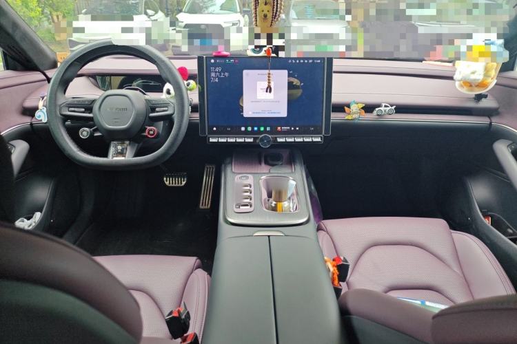 Used Xiaomi Auto SU7 2024 Four-Wheel Drive Ultra-Long Range Advanced Intelligent Driving Max Edition Center Console