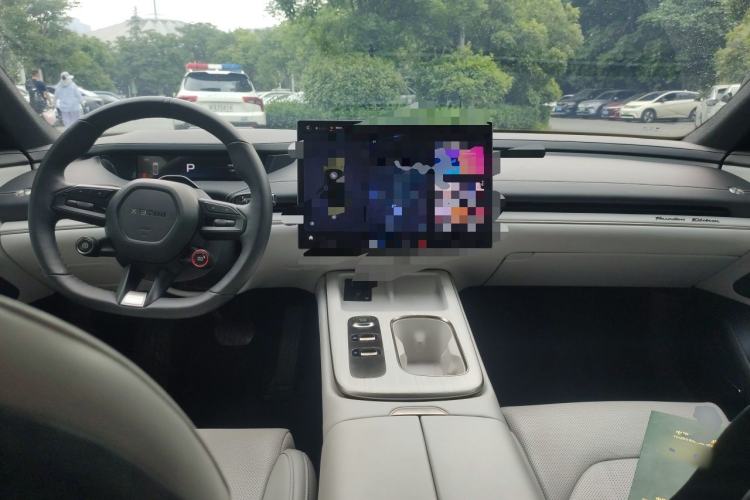 Used Xiaomi Auto SU7 2024 Rear-Drive Standard Founder Edition Center Console