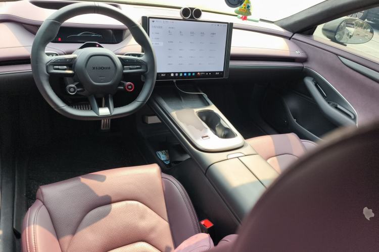 Used Xiaomi Auto SU7 2024 Four-Wheel Drive Ultra-Long Range Advanced Intelligent Driving Max Edition Center Console