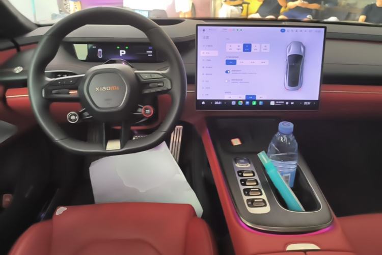 Used Xiaomi Auto SU7 2024 Four-Wheel Drive Ultra-Long Range Advanced Intelligent Driving Max Edition Center Console