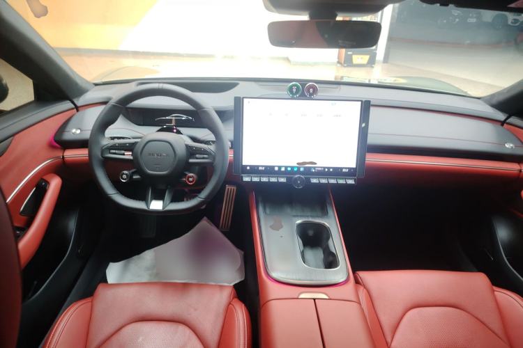 Used Xiaomi Auto SU7 2024 Four-Wheel Drive Ultra-Long Range Advanced Intelligent Driving Max Edition Center Console