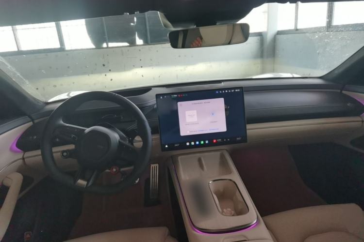 Used Xiaomi Auto SU7 2024 Four-Wheel Drive Ultra-Long Range Advanced Intelligent Driving Max Edition Center Console