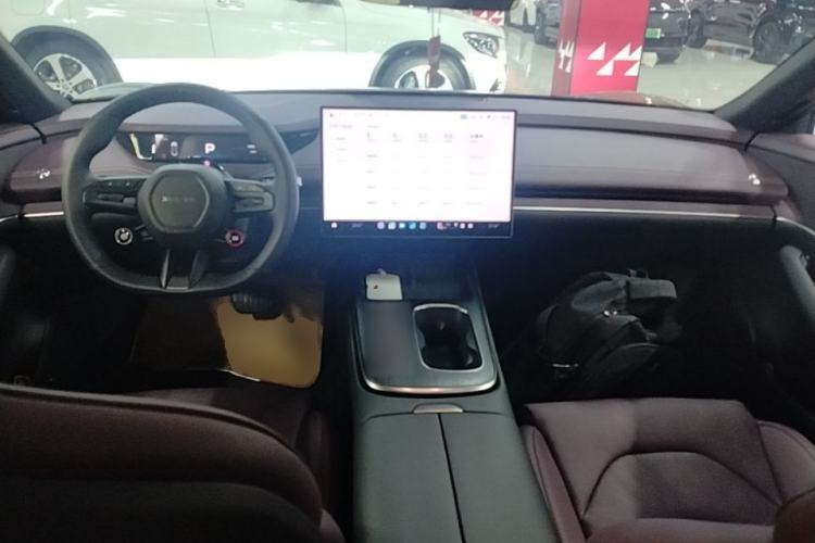 Used Xiaomi Auto SU7 2024 Rear-Drive Ultra-Long Range Advanced Pro-Level Intelligent Driving Version Center Console