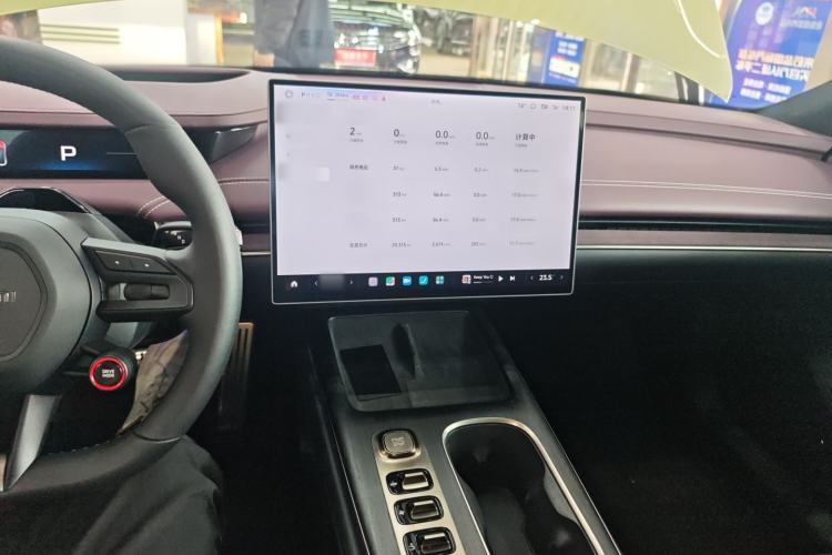 Used Xiaomi Auto SU7 2024 Four-Wheel Drive Ultra-Long Range Advanced Intelligent Driving Max Edition Center Console