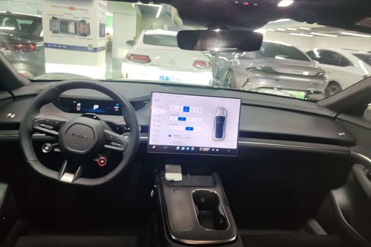 Used Xiaomi Auto SU7 2024 Rear-Drive Ultra-Long Range Advanced Pro-Level Intelligent Driving Version Center Console