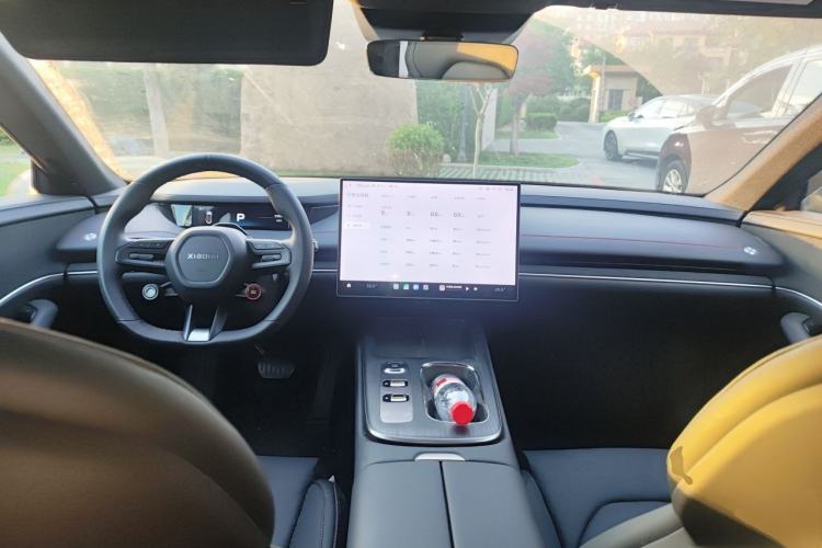 Used Xiaomi Auto SU7 2024 Rear-Drive Long-Range Intelligent Driving Version Center Console