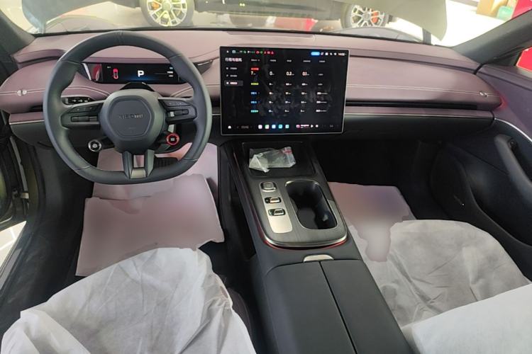 Used Xiaomi Auto SU7 2024 Rear-Drive Long-Range Intelligent Driving Version Center Console