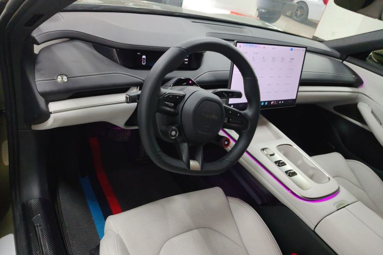Used Xiaomi Auto SU7 2024 Rear-Drive Standard Founder Edition Center Console