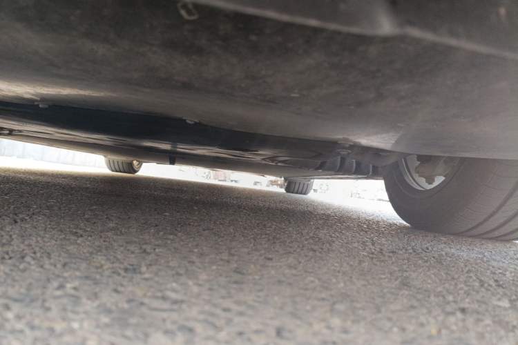 Used Xiaomi Auto SU7 2024 Four-Wheel Drive Ultra-Long Range Advanced Intelligent Driving Max Edition Chassis Front Left