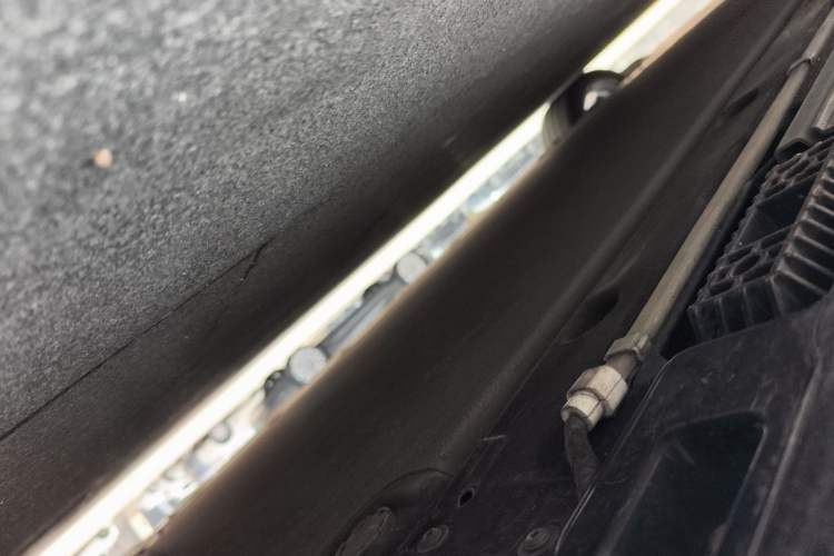 Used Xiaomi Auto SU7 2024 Four-Wheel Drive Ultra-Long Range Advanced Intelligent Driving Max Edition Chassis Front Left