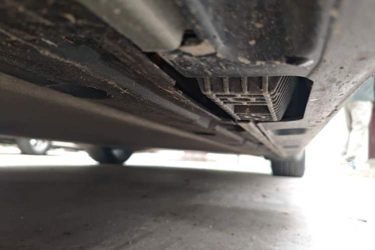 Used Xiaomi Auto SU7 2024 Four-Wheel Drive Ultra-Long Range Advanced Intelligent Driving Max Edition Chassis Front Left