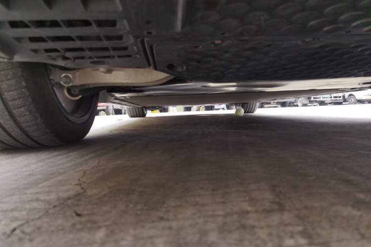 Used Xiaomi Auto SU7 2024 Four-Wheel Drive Ultra-Long Range Advanced Intelligent Driving Max Edition Chassis Front Left