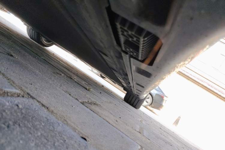 Used Xiaomi Auto SU7 2024 Rear-Drive Ultra-Long Range Advanced Pro-Level Intelligent Driving Version Chassis Front Left