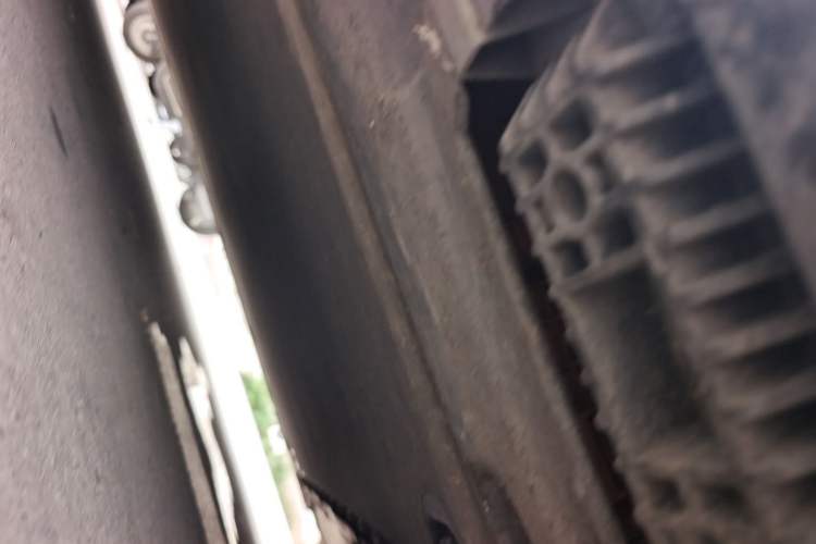 Used Xiaomi Auto SU7 2024 Four-Wheel Drive Ultra-Long Range Advanced Intelligent Driving Max Edition Chassis Front Right