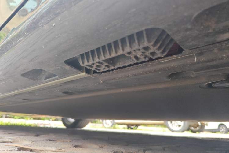 Used Xiaomi Auto SU7 2024 Four-Wheel Drive Ultra-Long Range Advanced Intelligent Driving Max Edition Chassis Front Right