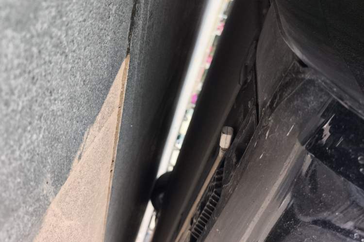 Used Xiaomi Auto SU7 2024 Four-Wheel Drive Ultra-Long Range Advanced Intelligent Driving Max Edition Chassis Front Right