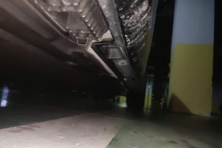 Used Xiaomi Auto SU7 2024 Rear-Drive Long-Range Intelligent Driving Version Chassis Front Right