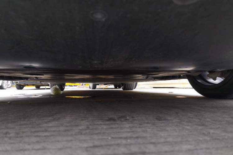 Used Xiaomi Auto SU7 2024 Four-Wheel Drive Ultra-Long Range Advanced Intelligent Driving Max Edition Chassis Front Right