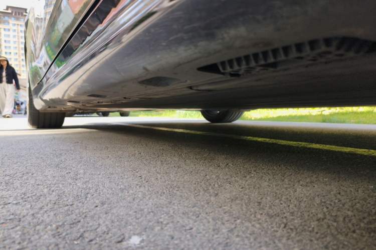 Used Xiaomi Auto SU7 2024 Rear-Drive Long-Range Intelligent Driving Version Chassis Front Right