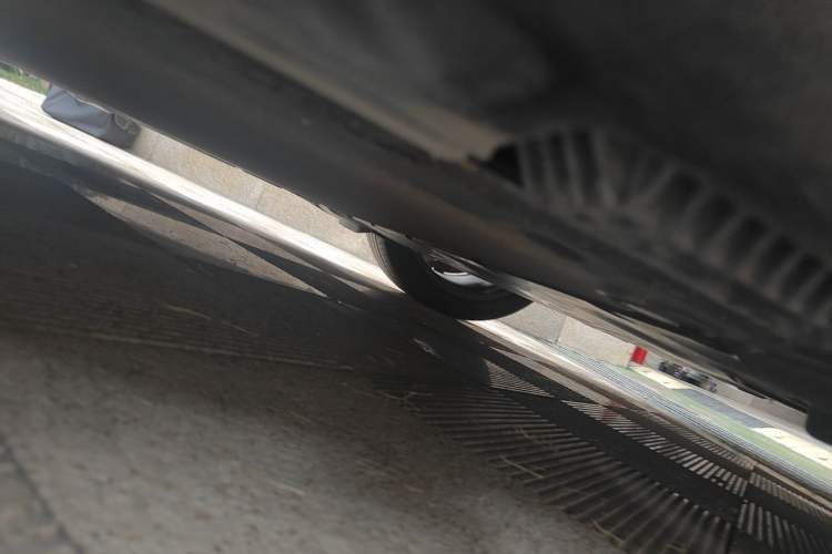 Used Xiaomi Auto SU7 2024 Four-Wheel Drive Ultra-Long Range Advanced Intelligent Driving Max Edition Chassis Rear Left