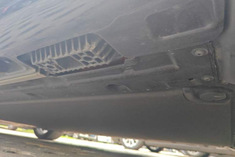 Used Xiaomi Auto SU7 2024 Four-Wheel Drive Ultra-Long Range Advanced Intelligent Driving Max Edition Chassis Rear Left