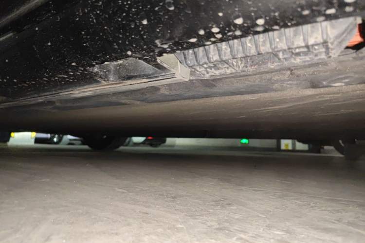 Used Xiaomi Auto SU7 2024 Rear-Drive Standard Founder Edition Chassis Rear Left