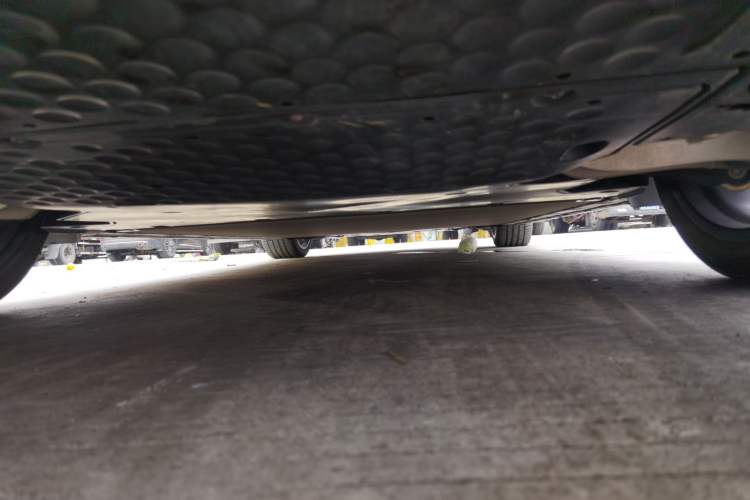 Used Xiaomi Auto SU7 2024 Four-Wheel Drive Ultra-Long Range Advanced Intelligent Driving Max Edition Chassis Rear Left