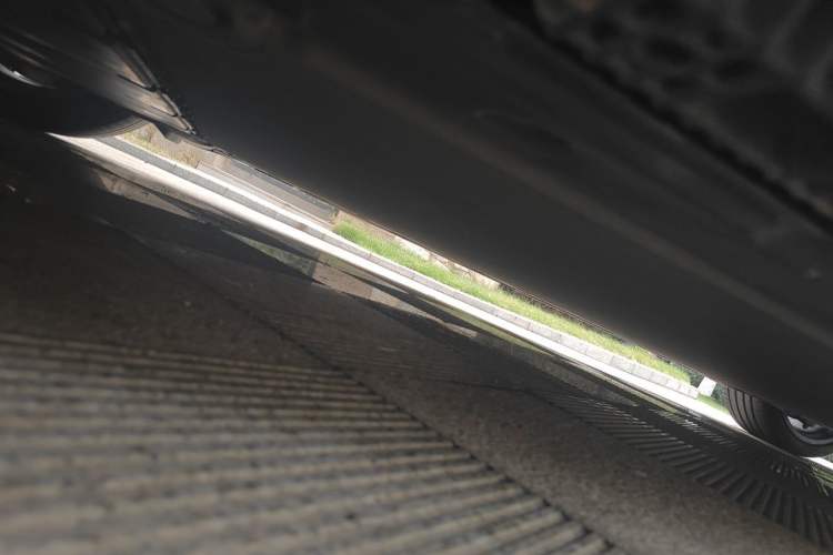 Used Xiaomi Auto SU7 2024 Four-Wheel Drive Ultra-Long Range Advanced Intelligent Driving Max Edition Chassis Rear Right