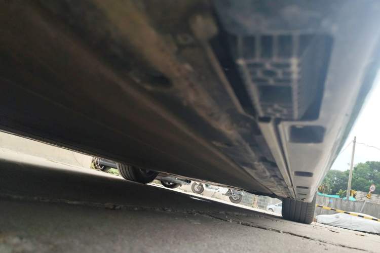 Used Xiaomi Auto SU7 2024 Rear-Drive Long-Range Intelligent Driving Version Chassis Rear Right