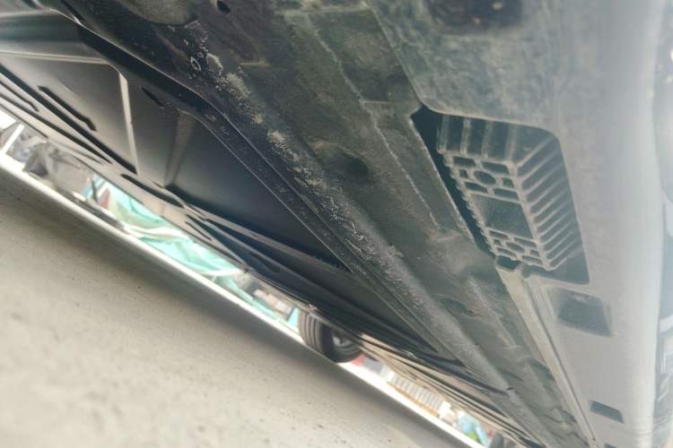Used Xiaomi Auto SU7 2024 Rear-Drive Long-Range Intelligent Driving Version Chassis Rear Right