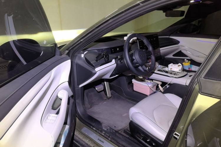Used Xiaomi Auto SU7 2024 Four-Wheel Drive Ultra-Long Range Advanced Intelligent Driving Max Edition Driver Seat