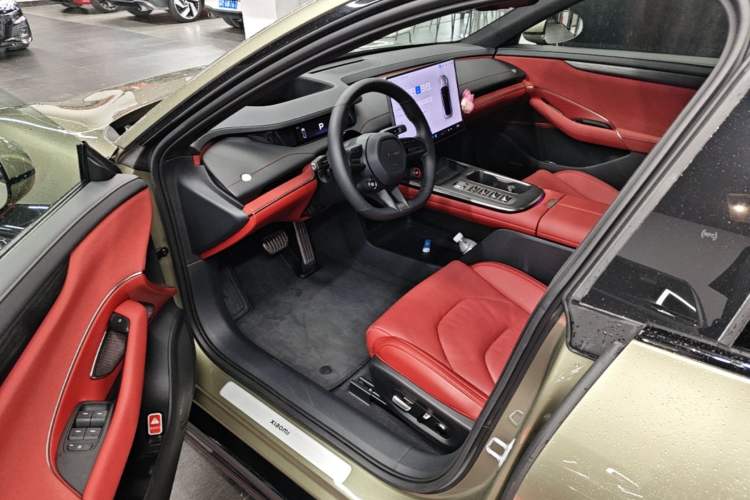 Used Xiaomi Auto SU7 2024 Four-Wheel Drive Ultra-Long Range Advanced Intelligent Driving Max Edition Driver Seat