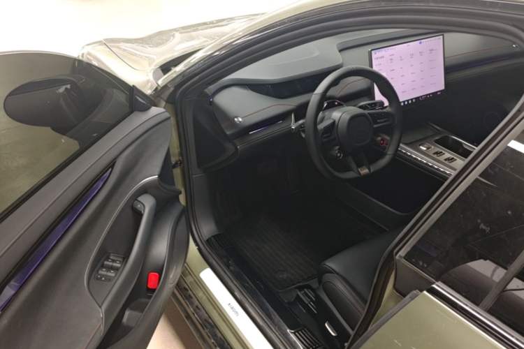Used Xiaomi Auto SU7 2024 Rear-Drive Long-Range Intelligent Driving Version Driver Seat
