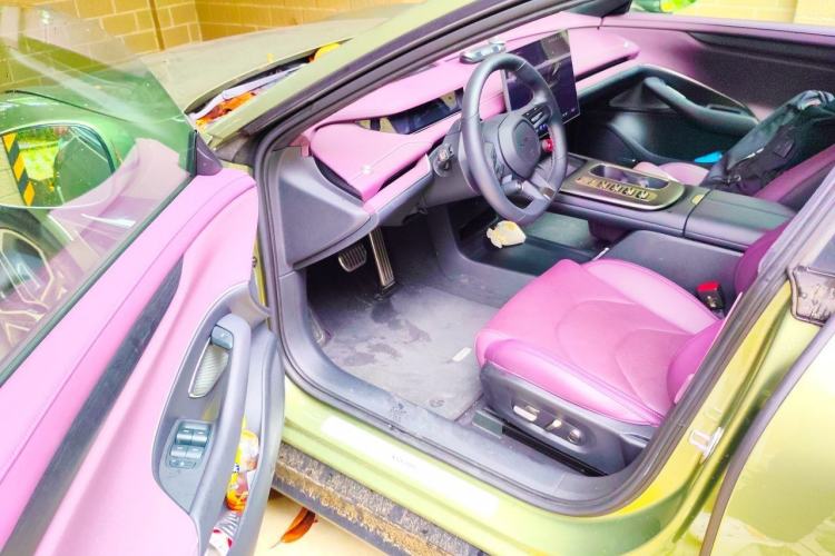 Used Xiaomi Auto SU7 2024 Four-Wheel Drive Ultra-Long Range Advanced Intelligent Driving Max Edition Driver Seat