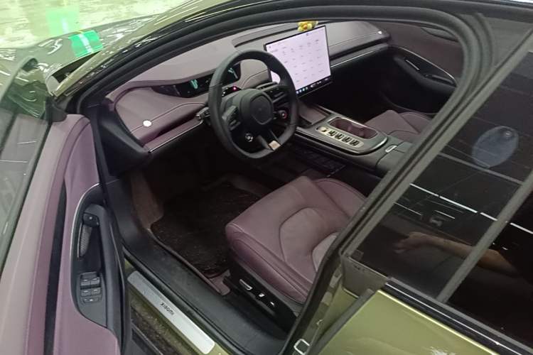 Used Xiaomi Auto SU7 2024 Rear-Drive Ultra-Long Range Advanced Pro-Level Intelligent Driving Version Driver Seat